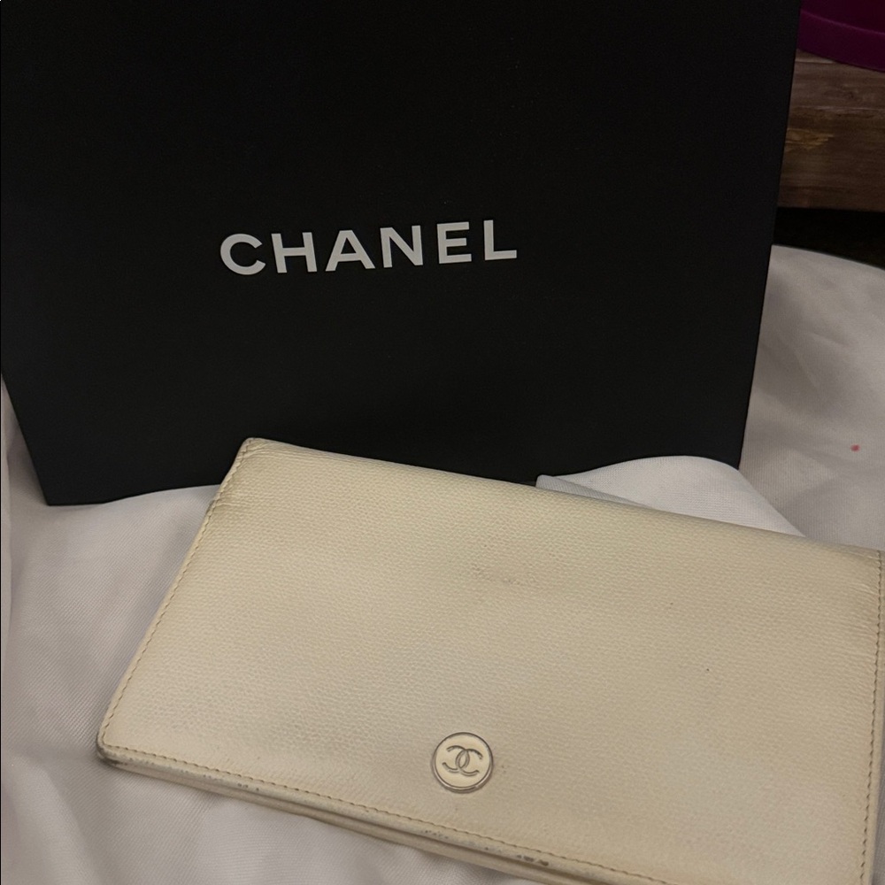 Authentic Vintage CHANEL CC Champagne Leather Long Wallet w/Chanel Shopping Bag